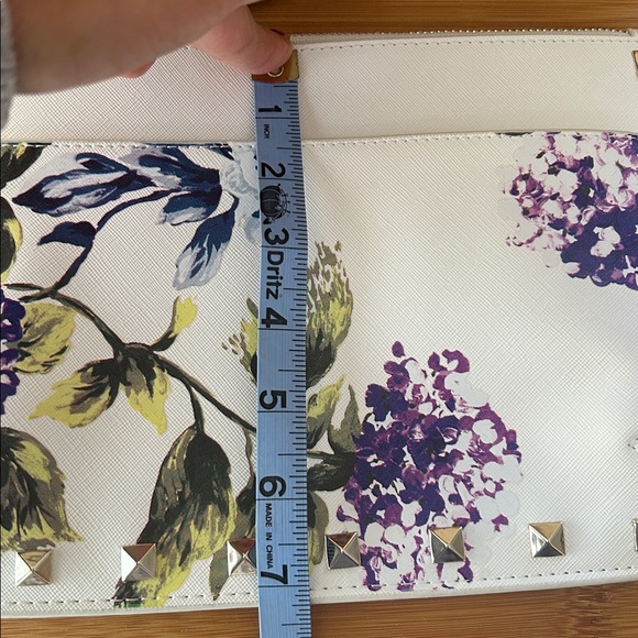White House Back Market floral studded wristlet clutch - Picture 3 of 9